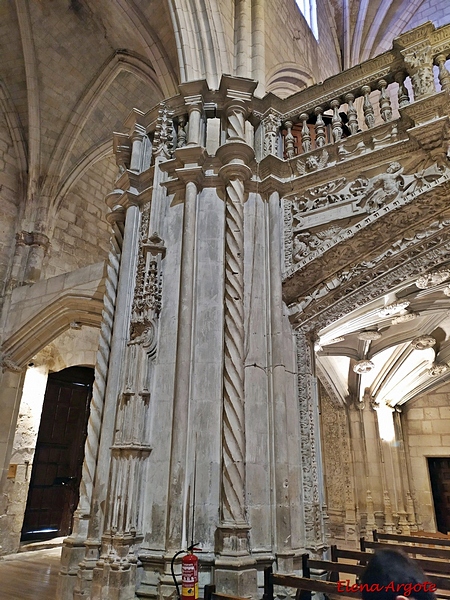 Iglesia fortificada de Santa María