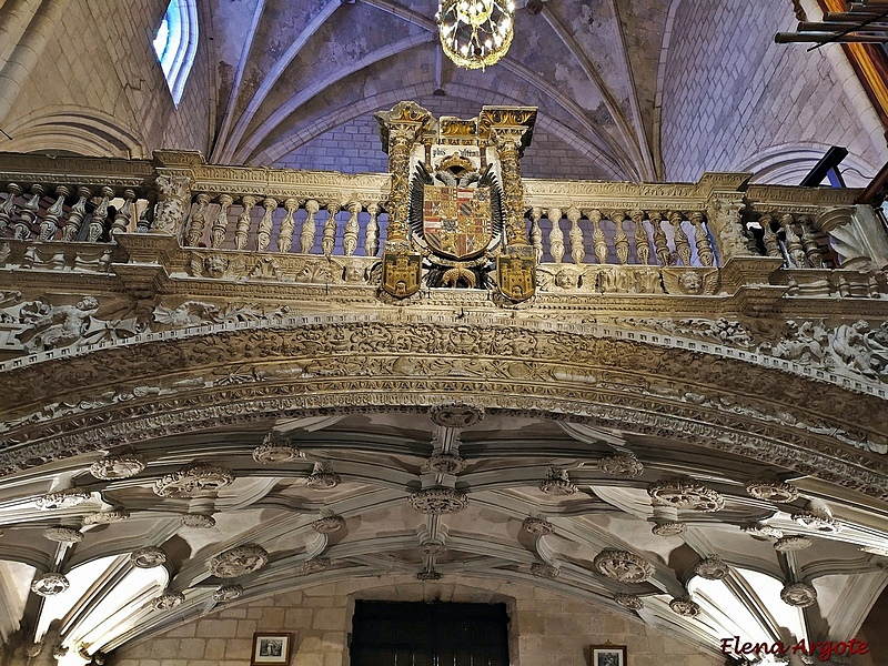 Iglesia fortificada de Santa María