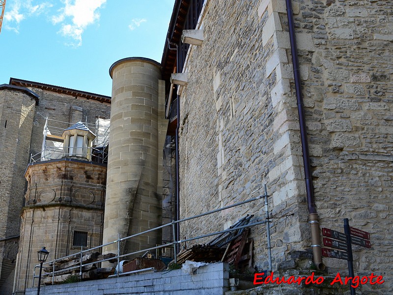 Antiguo Portal Norte de la Muralla urbna de Vitoria