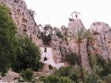 Puerta de acceso a la población de Guadalest