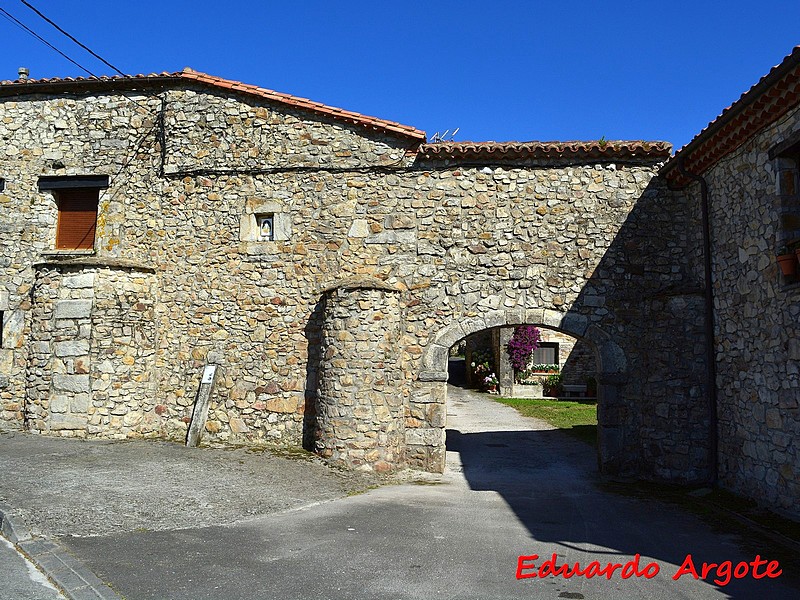 Casa fuerte de los Colombres