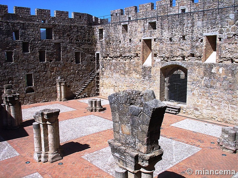 Castillo de La Adrada