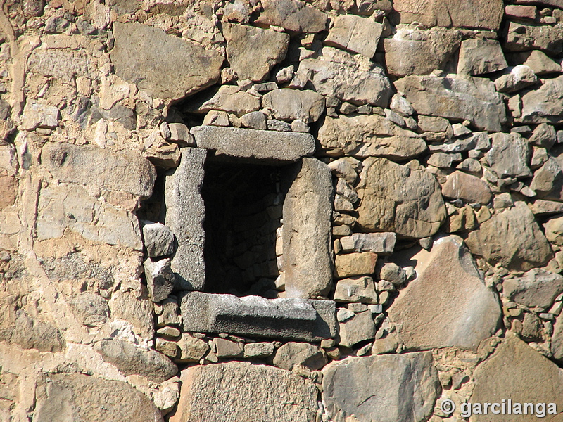 Castillo de Serranos de la Torre