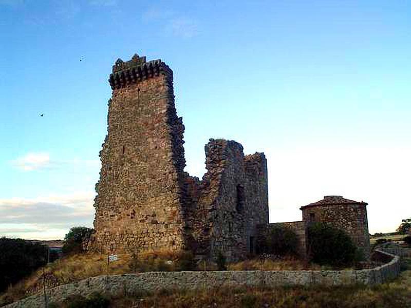 Castillo de Serranos de la Torre