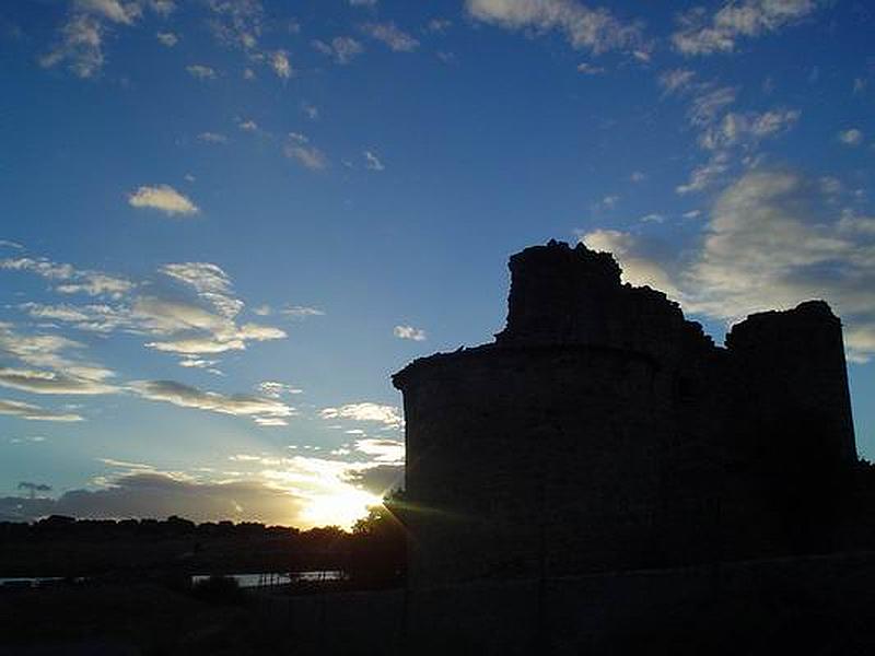 Castillo de Serranos de la Torre