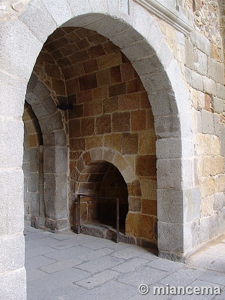 Puerta del Alcázar