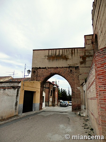 Muralla urbana de Madrigal de las Altas Torres