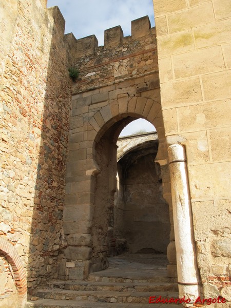 Puerta del Capitel