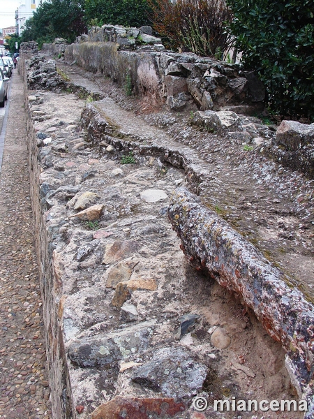 Muralla romana y medieval de Mérida