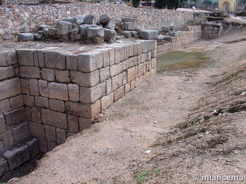 Muralla romana y visigoda de Mérida