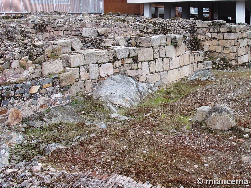 Muralla romana y visigoda de Mérida