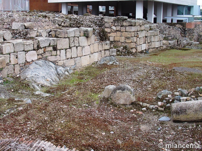 Muralla romana y visigoda de Mérida