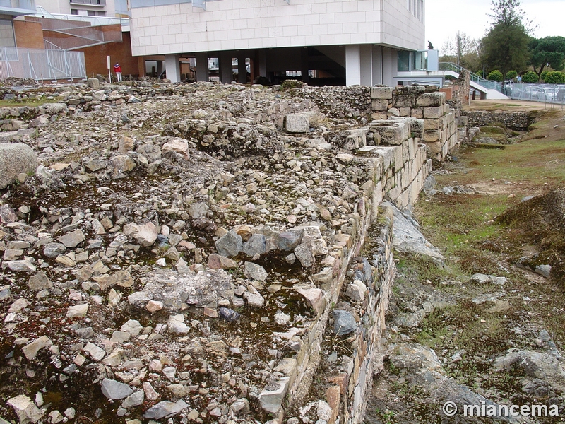 Muralla romana y visigoda de Mérida