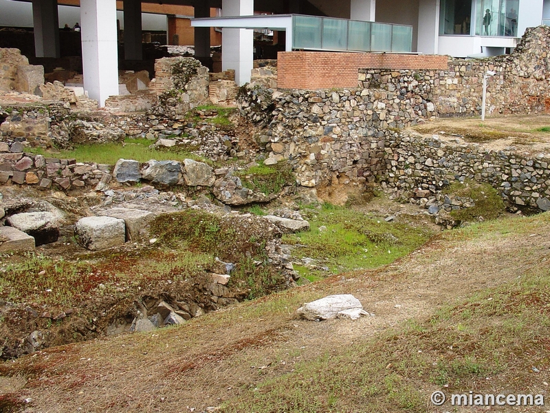 Muralla urbana de Mérida