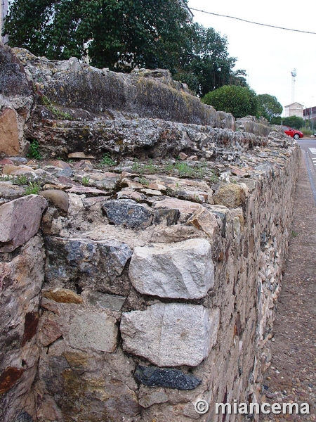 Muralla urbana de Mérida