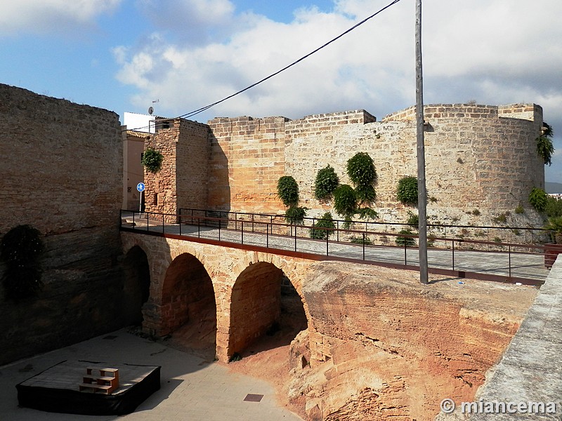 Puerta de la Vila Roja