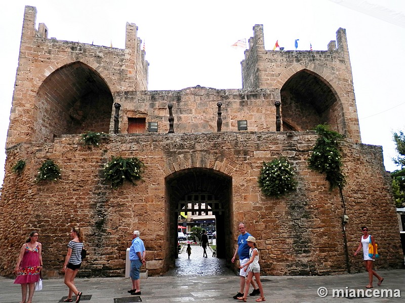 Muralla medieval de Alcúdia