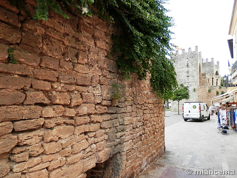 Muralla medieval de Alcúdia