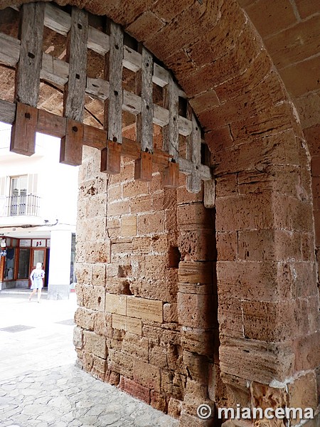 Muralla medieval de Alcúdia