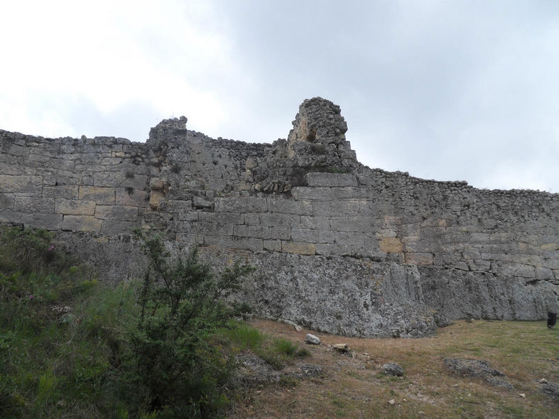 Muralla urbana de Olèrdola