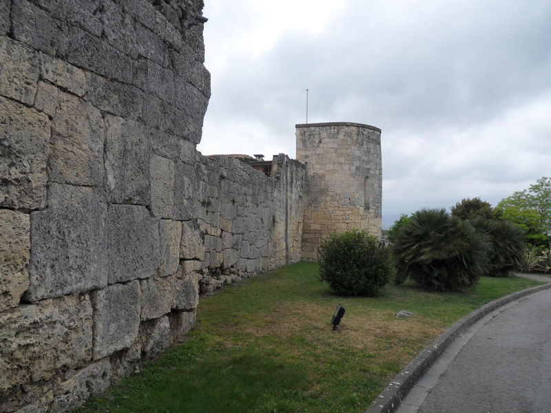 Muralla urbana de Olèrdola