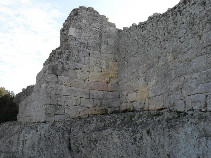 Muralla urbana de Olèrdola