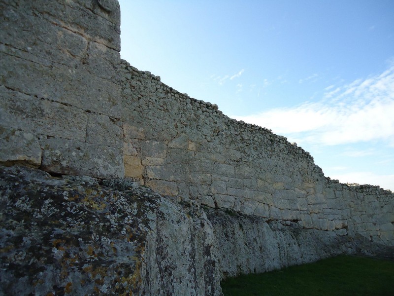 Muralla urbana de Olèrdola