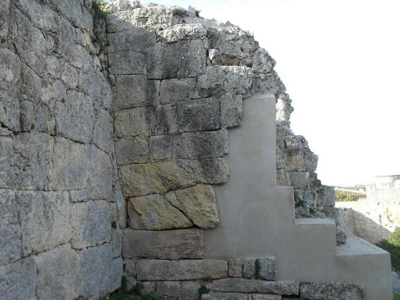 Muralla urbana de Olèrdola