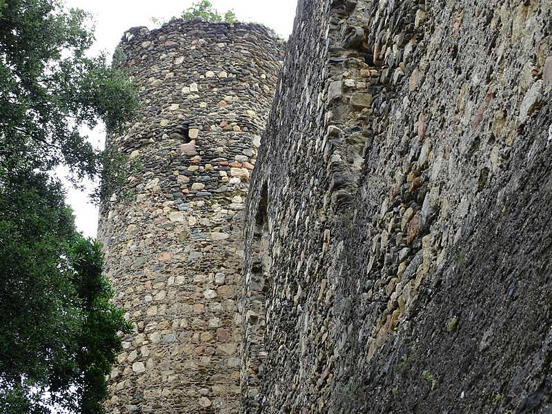 Castillo de Montclús