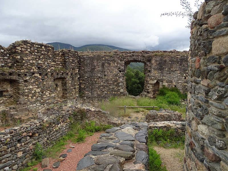 Castillo de Montclús