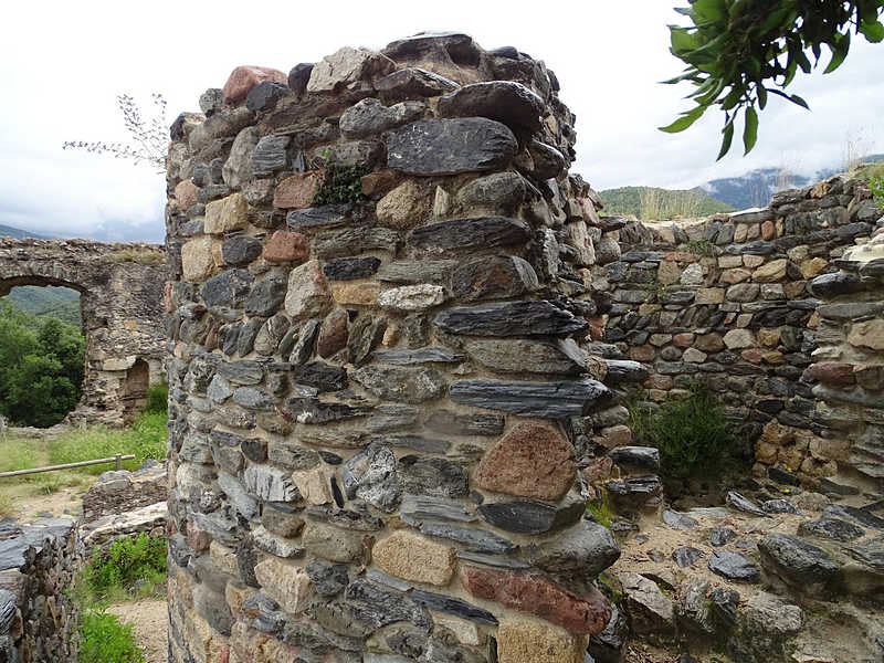 Castillo de Montclús