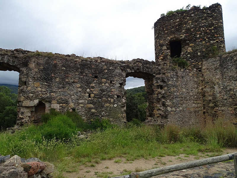 Castillo de Montclús