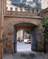 Portal de la Muralla del Monasterio Montserrat