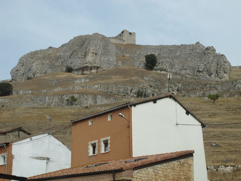 Castillo de Monasterio de Rodilla