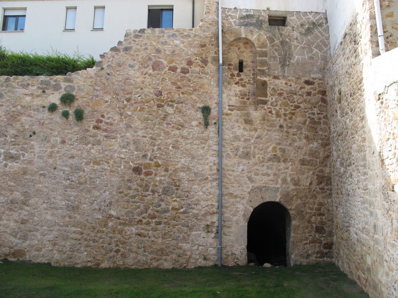 Muralla urbana de Oña