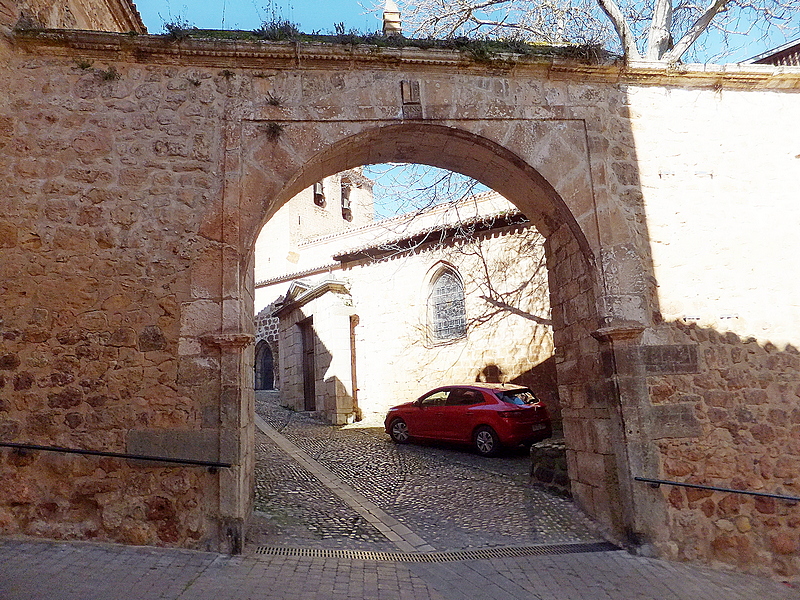 Muralla urbana de Poza de la Sal