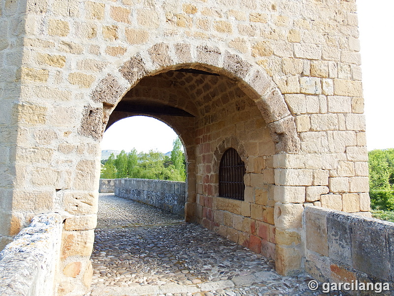 Puente fortificado de Frías