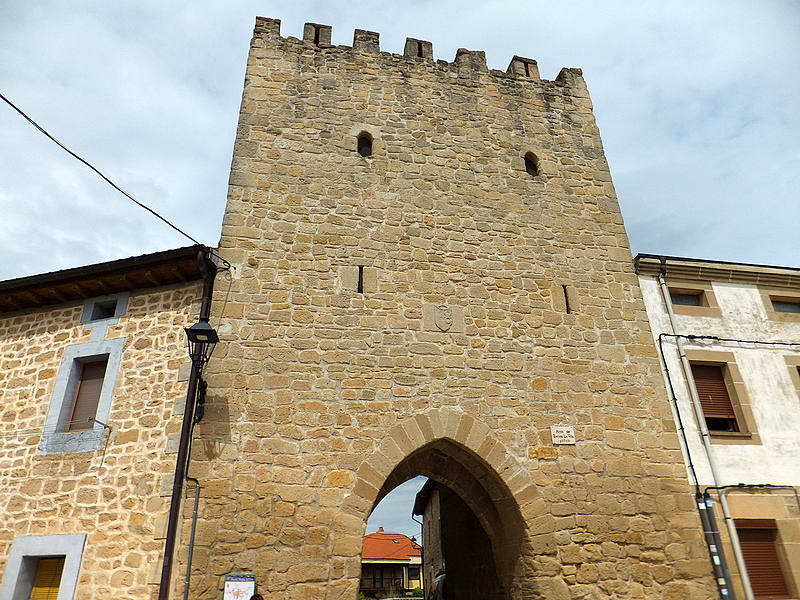 Muralla urbana de Santa Gadea del Cid