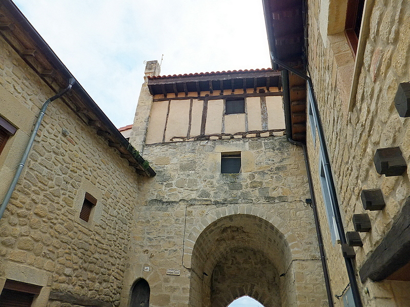 Muralla urbana de Santa Gadea del Cid