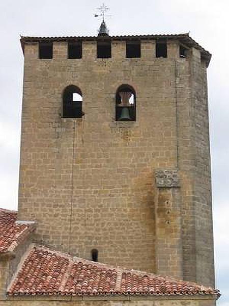 Iglesia fortificada de San Pedro Apóstol