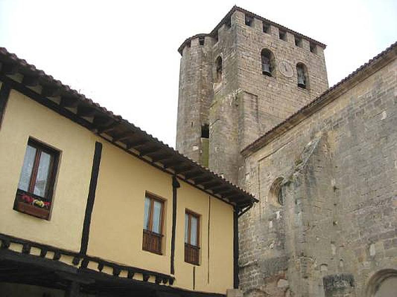 Iglesia fortificada de San Pedro Apóstol