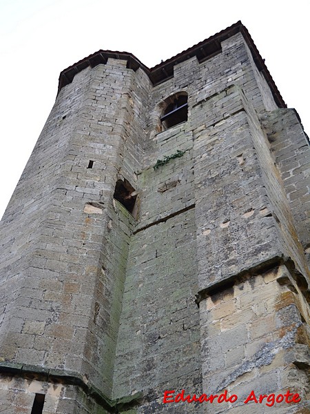 Iglesia fortificada de San Pedro Apóstol