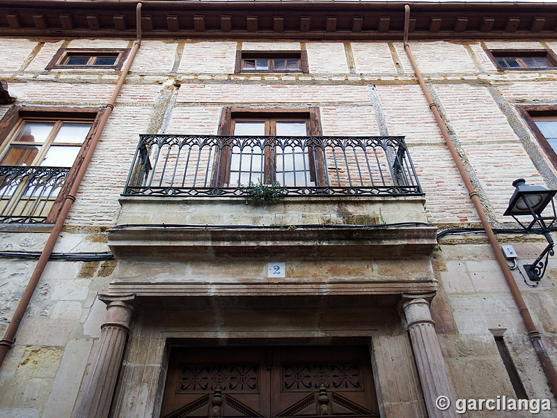 Casa-Palacio de los Salinas-Paz