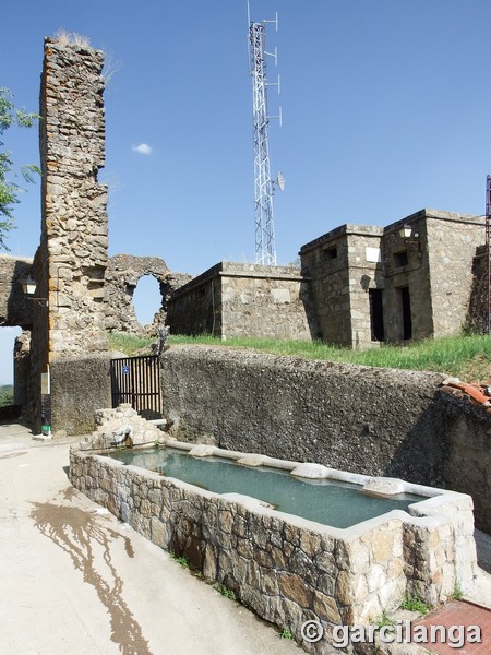 Castillo de Santibáñez el Alto