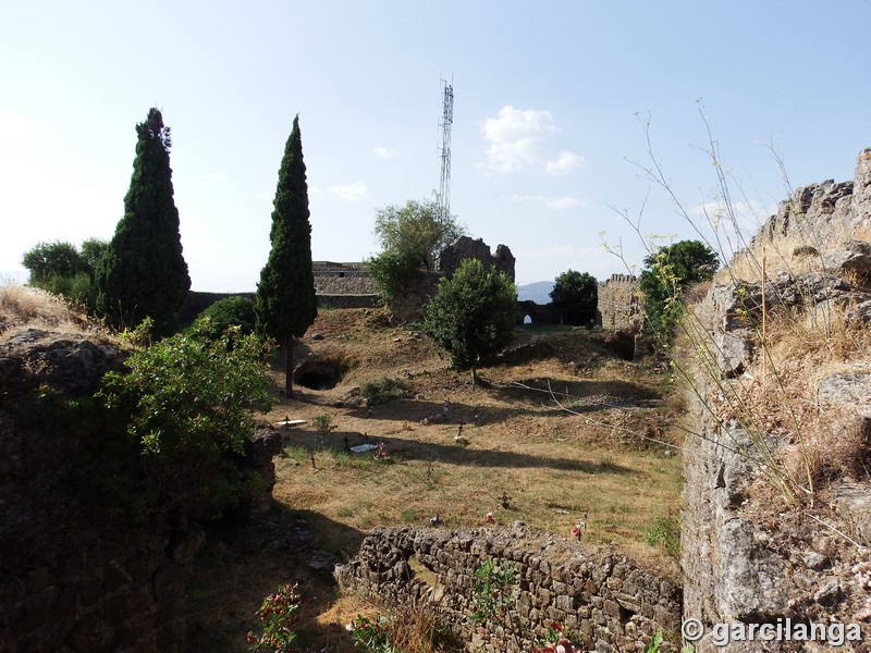 Castillo de Santibáñez el Alto