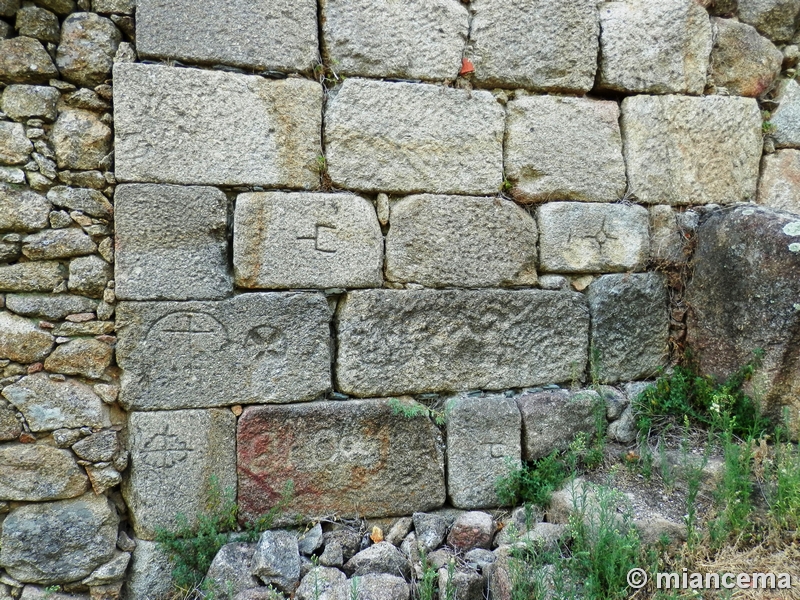 Castillo de Santibáñez el Alto