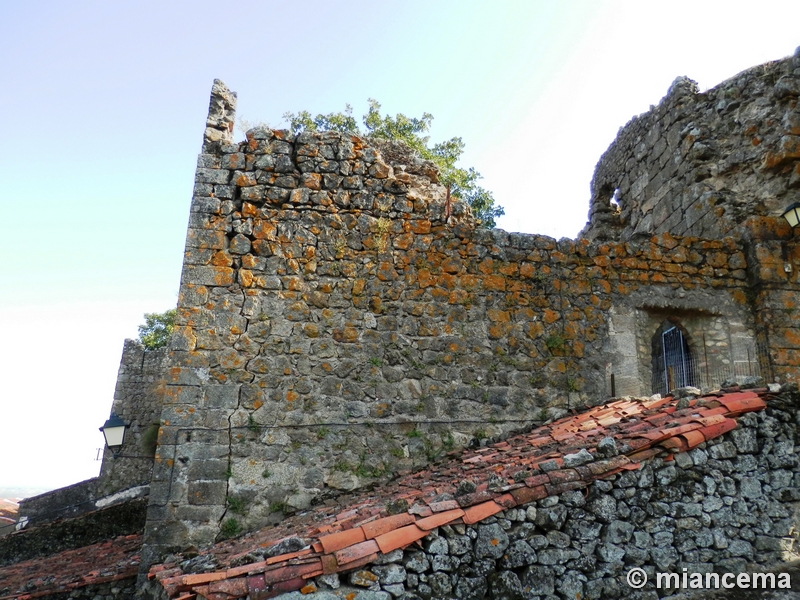 Castillo de Santibáñez el Alto