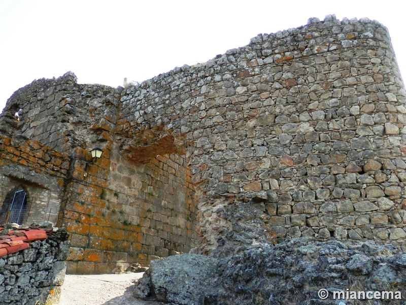 Castillo de Santibáñez el Alto