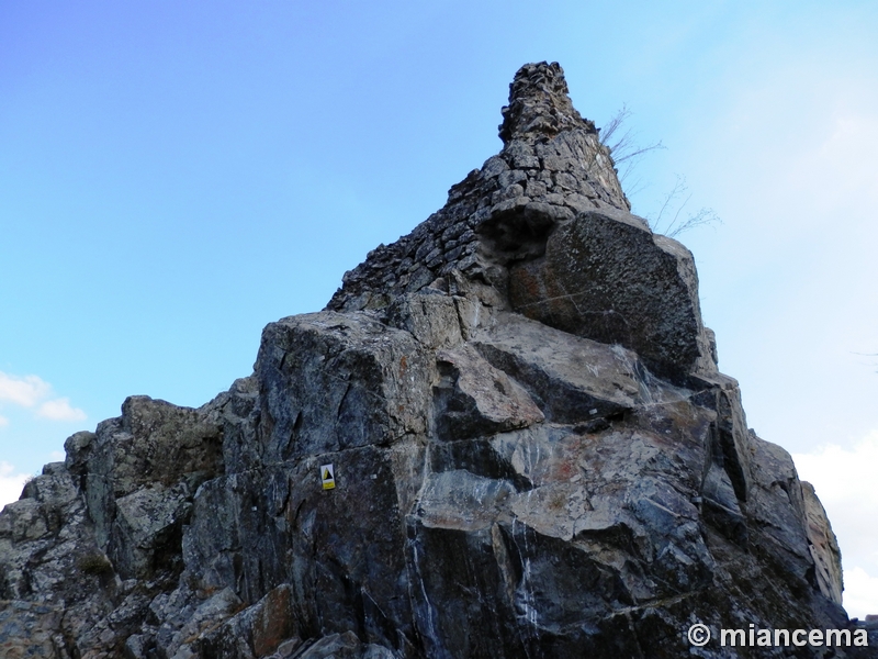 Castillo de la Peña del Acero