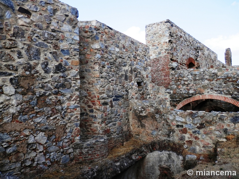 Castillo de la Peña del Acero